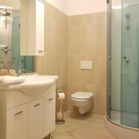 Buscina,duplex House With Garden Apartment *