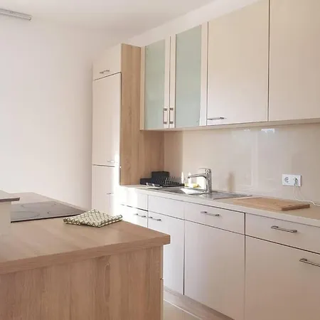 Buscina,duplex House With Garden Apartment Umag